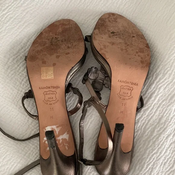 Ramon Tenza Fancy Evening Sandal Size 11.  Smoky gemstones.  One heel has scuff. - Picture 5 of 6